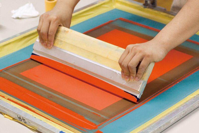 The ancient method of silk-screen printing using new technologies in ATTOLIS